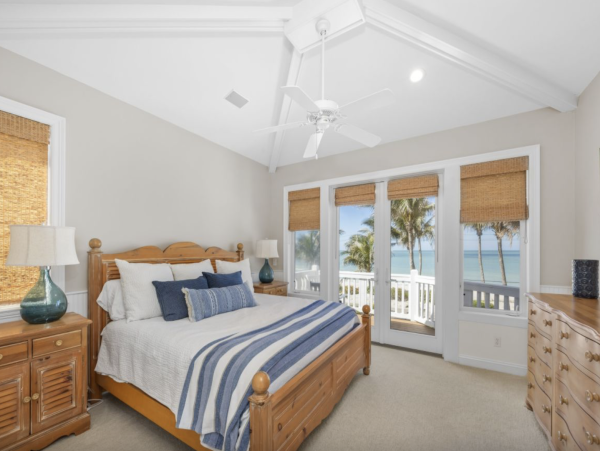 Bay to Gulf  Luxury Five Bedroom Vacation Home with Pool